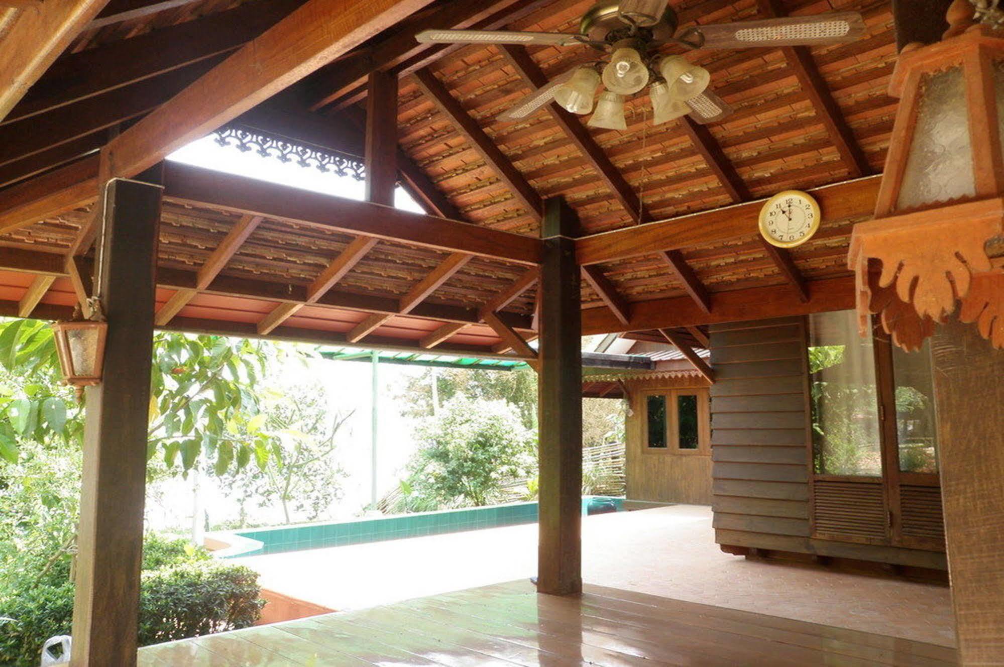 Rim Nam Kong Homestay Pak Chom Exterior foto